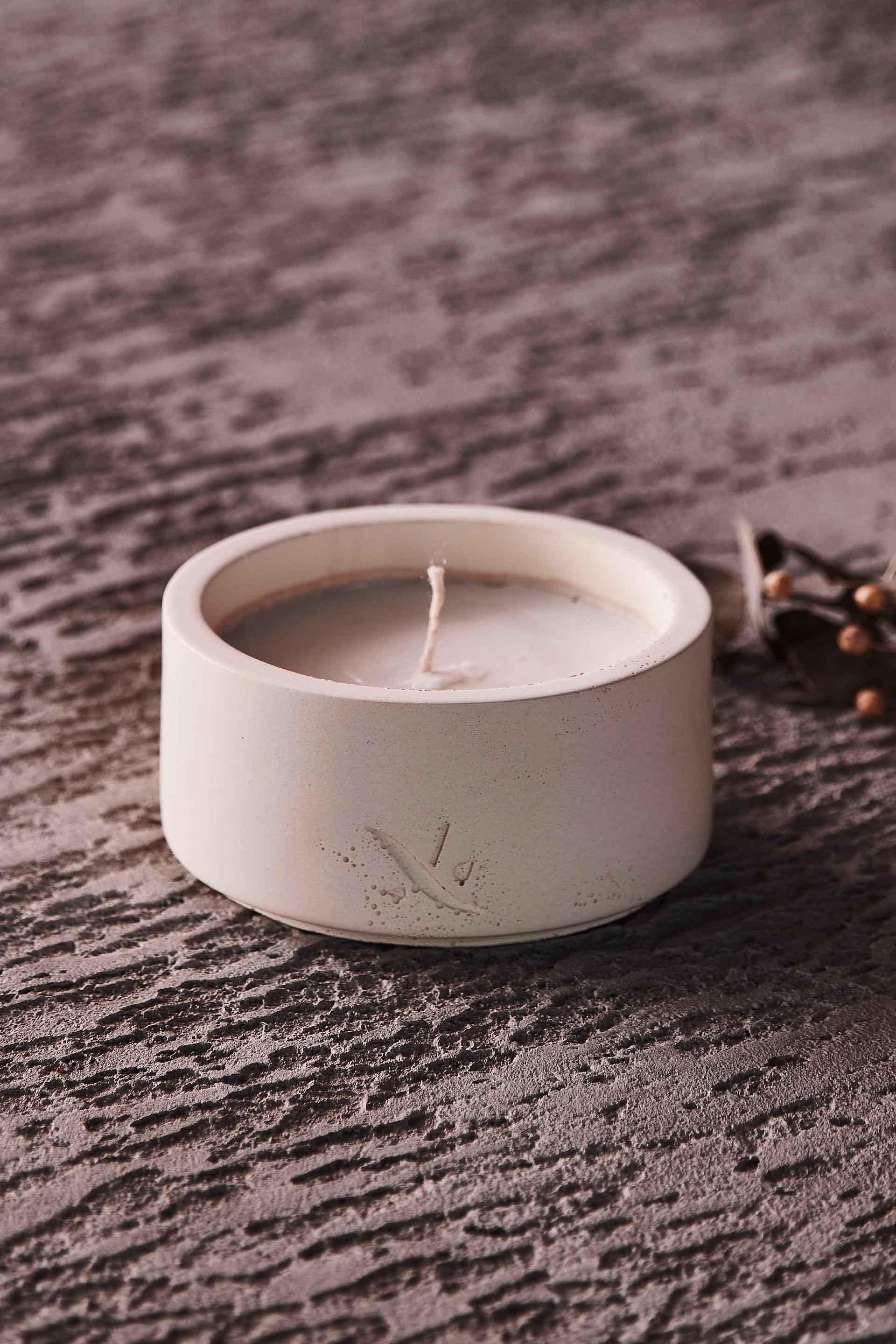 Flora Kiraz Çiçeği Kokulu Mum Traverten Dokulu Alçı Saksılı 220 Gr Jojomia Kokulu Mum