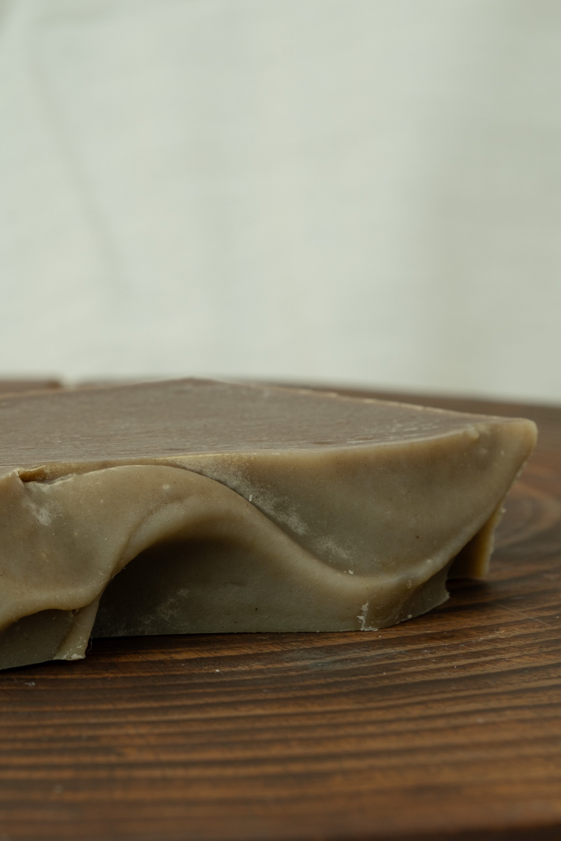 Doğal Soğuk Sıkım Canlandırıcı Kahveli ve Kakaolu Sabun 120 Gr JOJOMIA Katı Sabun