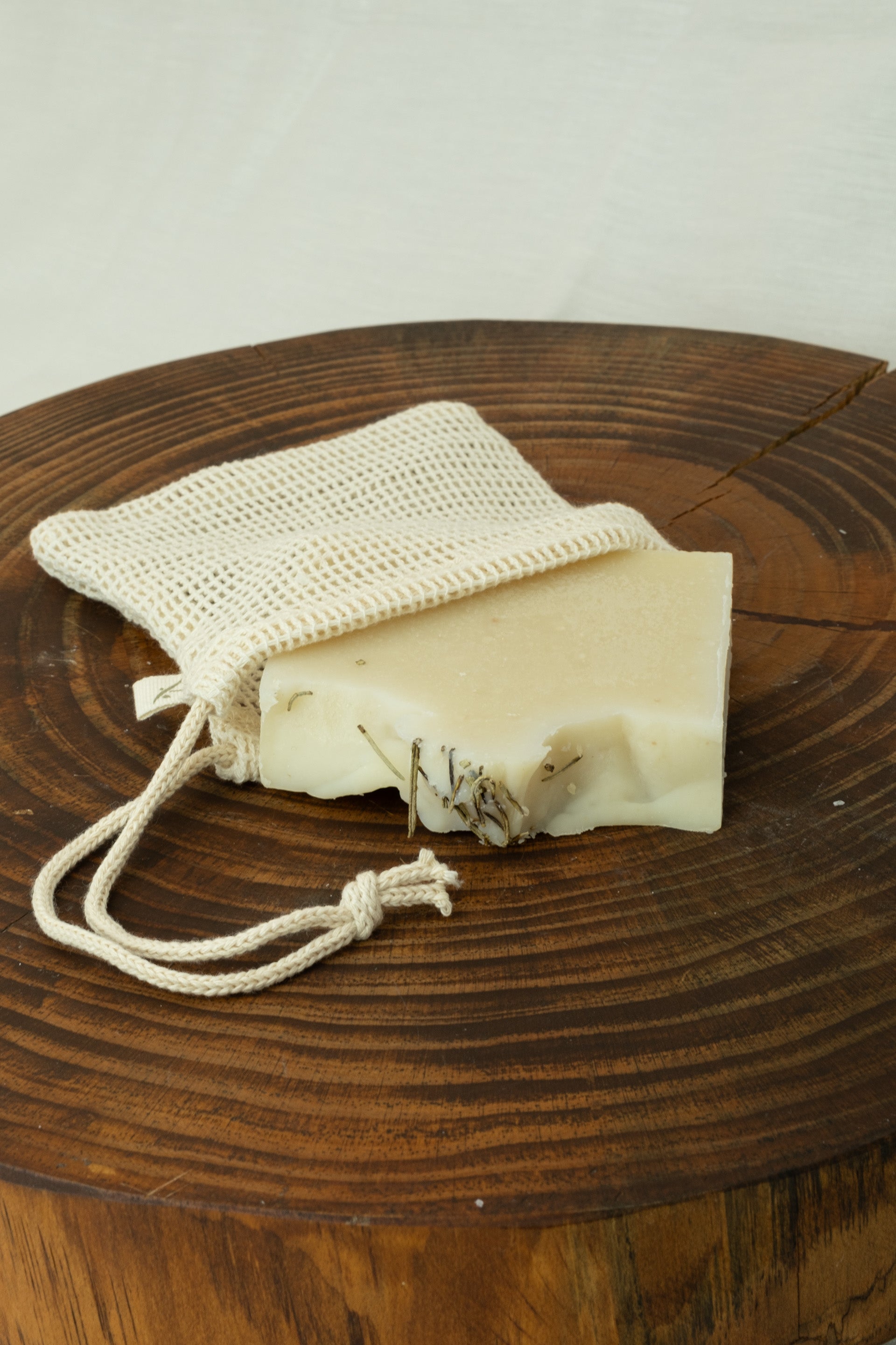 Doğal Soğuk İşlem Sıkılaştırma Etkili Biberiyeli Sabun 120 Gr JOJOMIA Katı Sabun