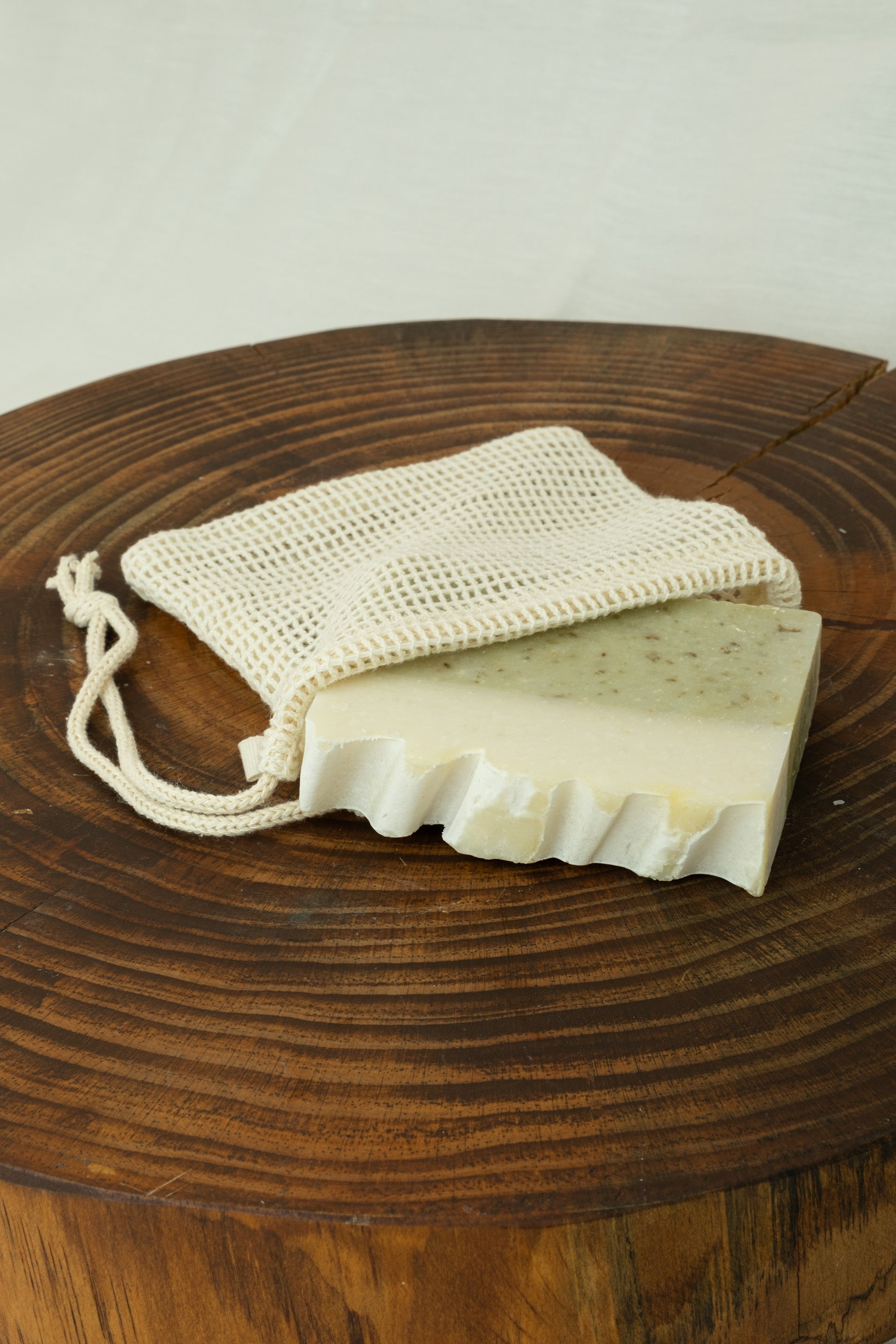 Doğal Soğuk İşlem Isırgan Otlu Sabun 120 Gr JOJOMIA Katı Sabun