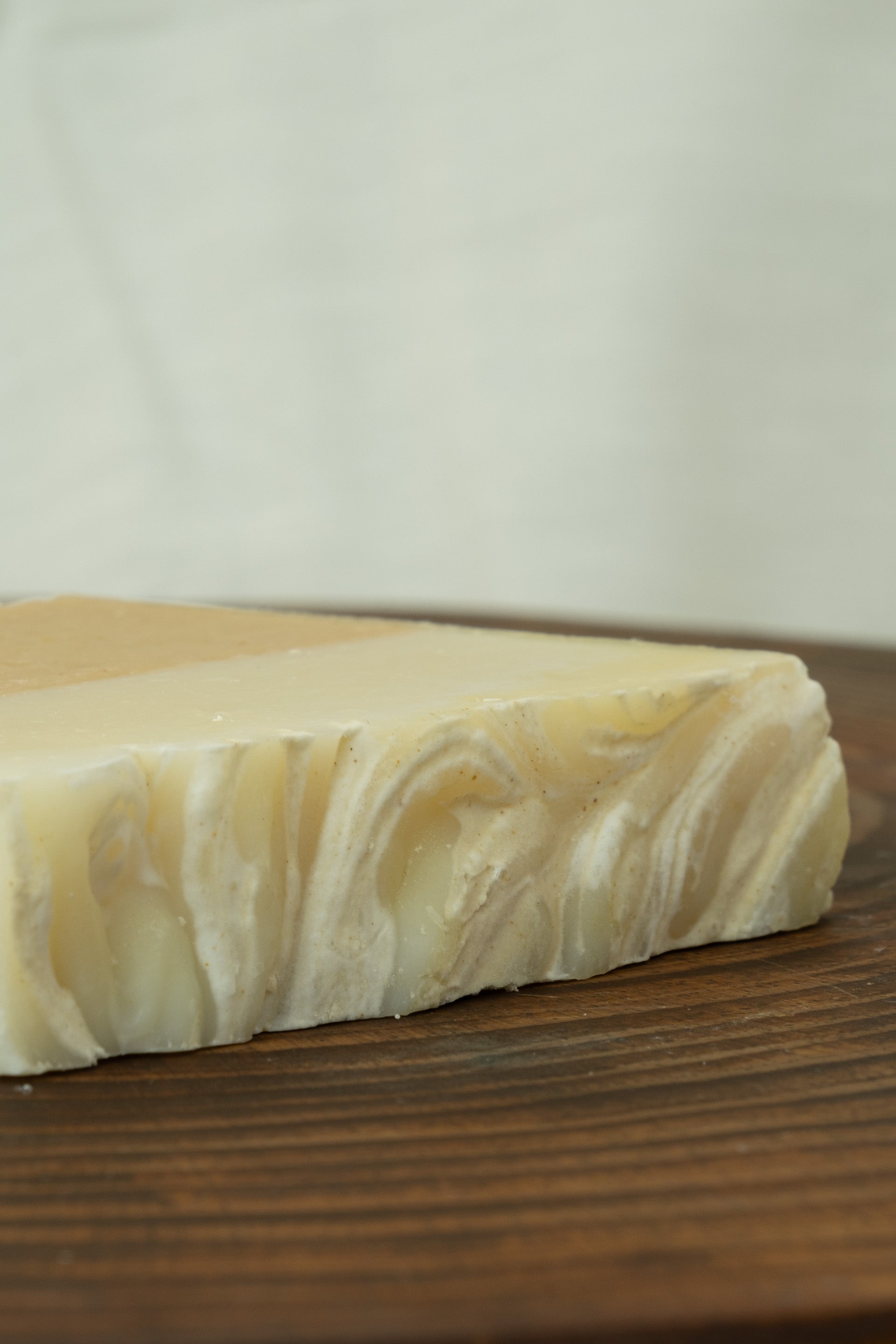 Doğal Soğuk İşlem Hassas Ciltler İçin Papatyalı Bebek Sabunu 120 Gr JOJOMIA Katı Sabun