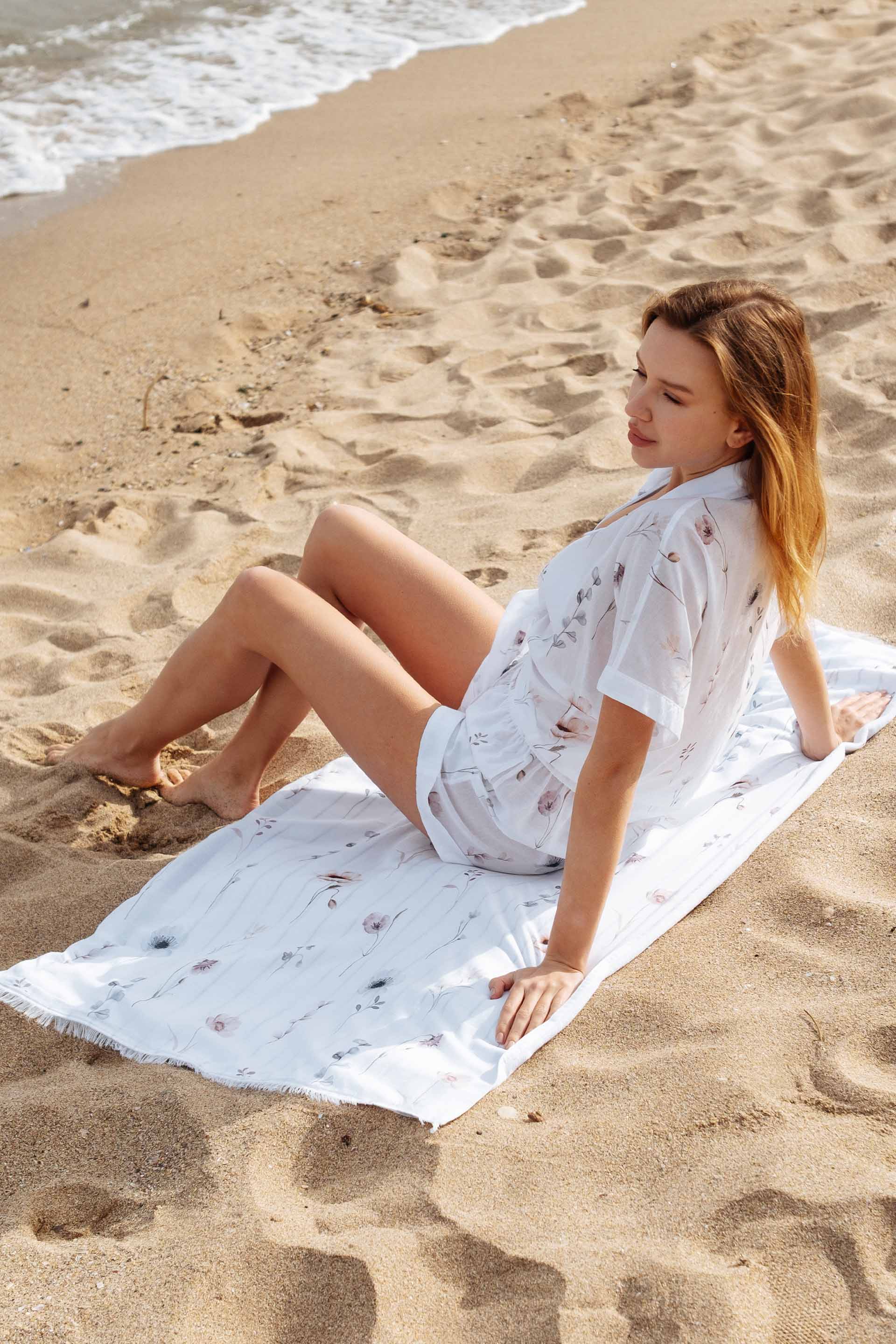 Amor Kadın Plaj Şortu Çiçekli Jojomia Şort