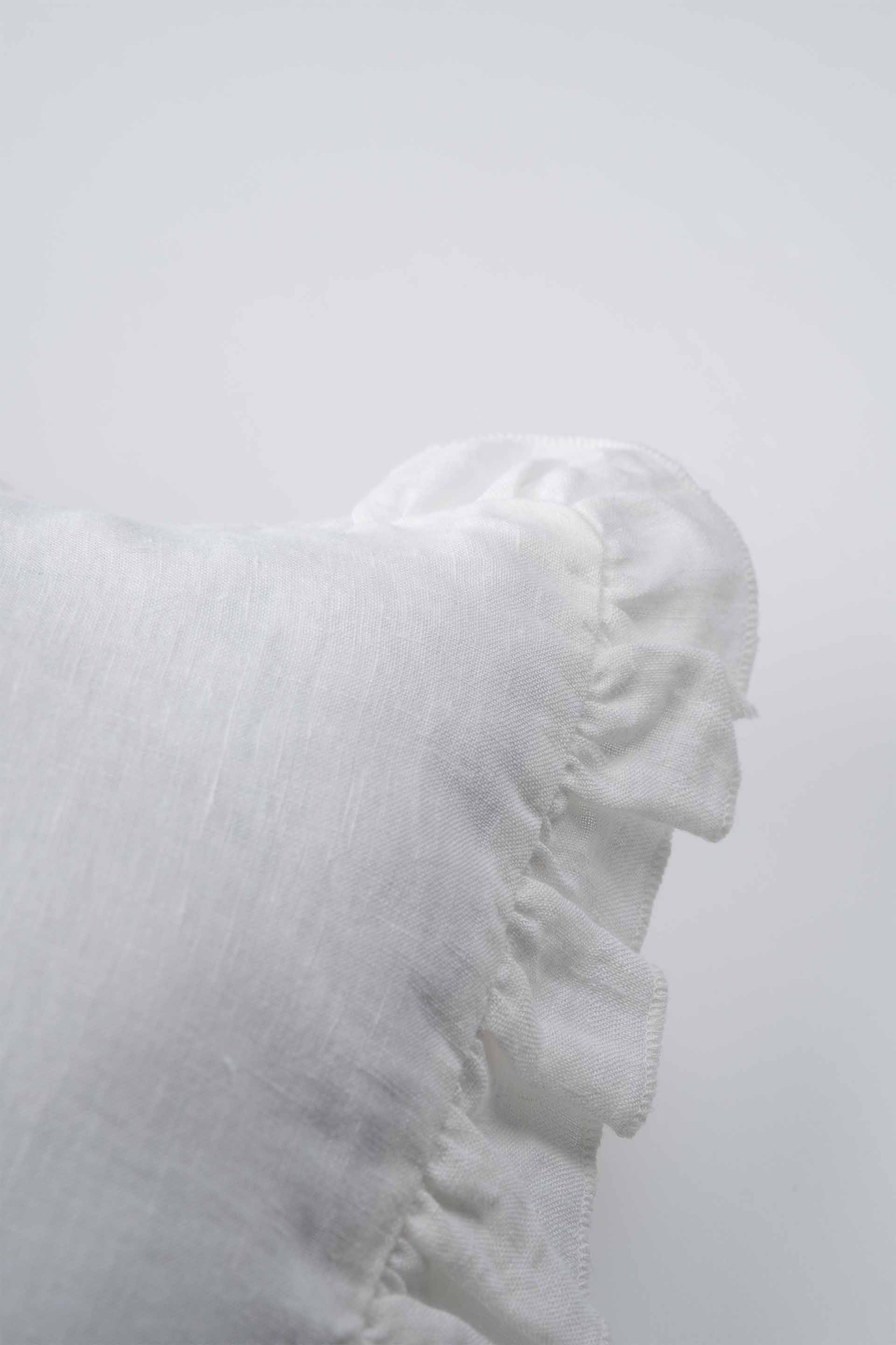 Lona Keten Fırfırlı Kırlent Kılıfı 2'li 40x40 Jojomia Kırlent Kılıfı