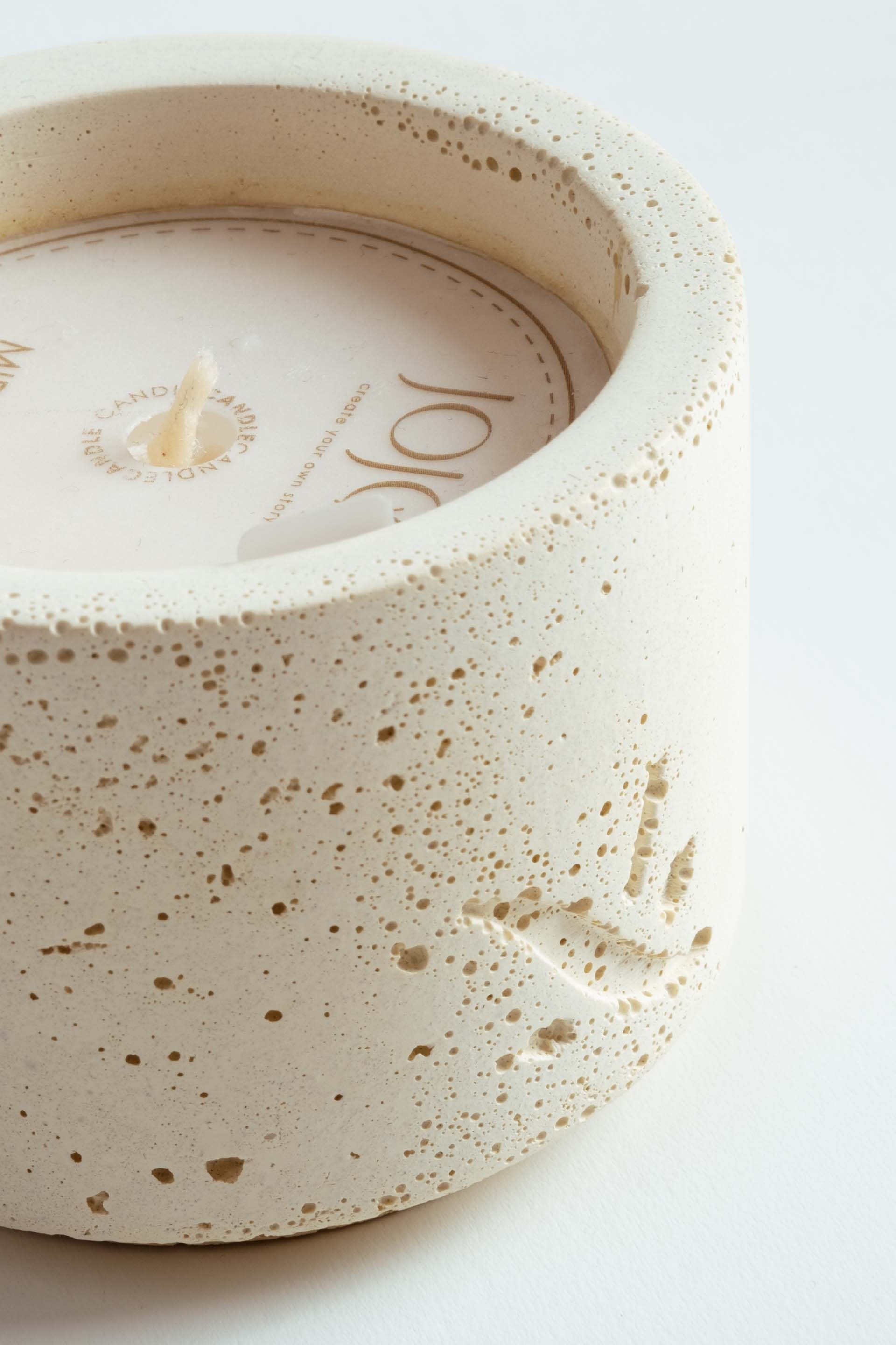 Flora Kiraz Çiçeği Kokulu Mum Traverten Dokulu Alçı Saksılı 160 Gr Jojomia Kokulu Mum