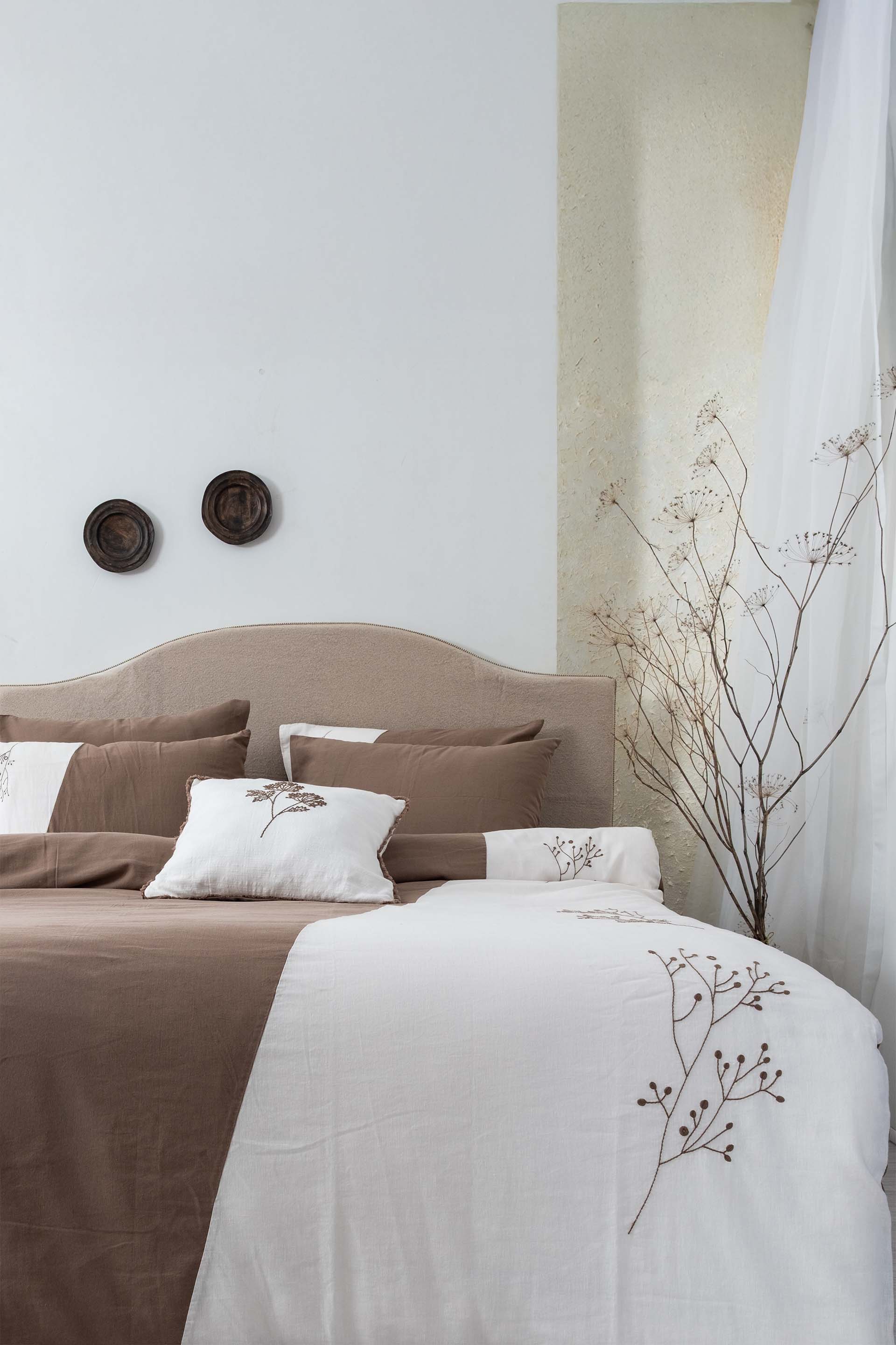 Liz Nevresim Takımı Toprak-Krem 200x220 Jojomia Nevresim Takımı