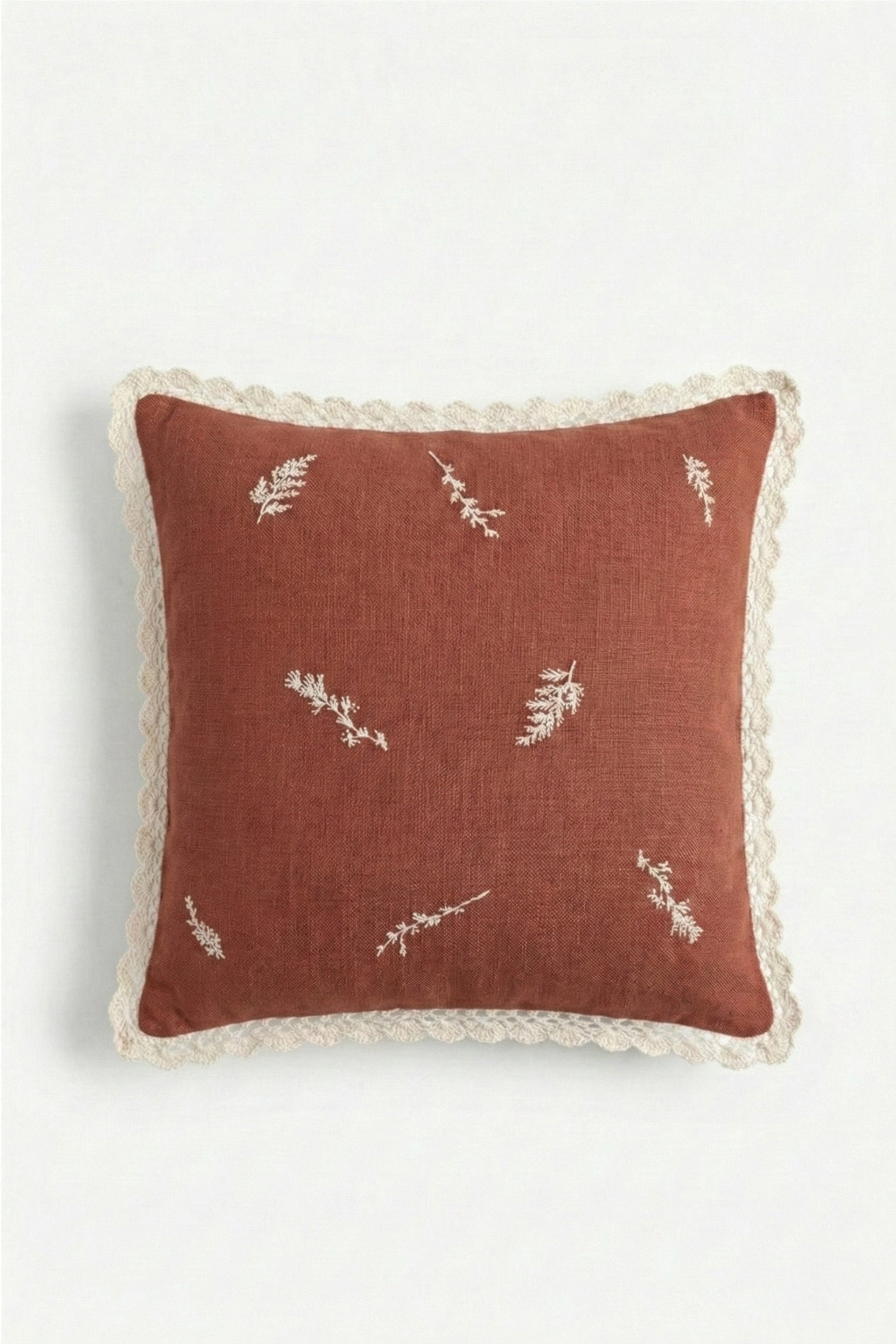 Freya Nakış Detaylı Dekoratif Kırlent Kılıfı 45x45 Jojomia Kırlent Kılıfı