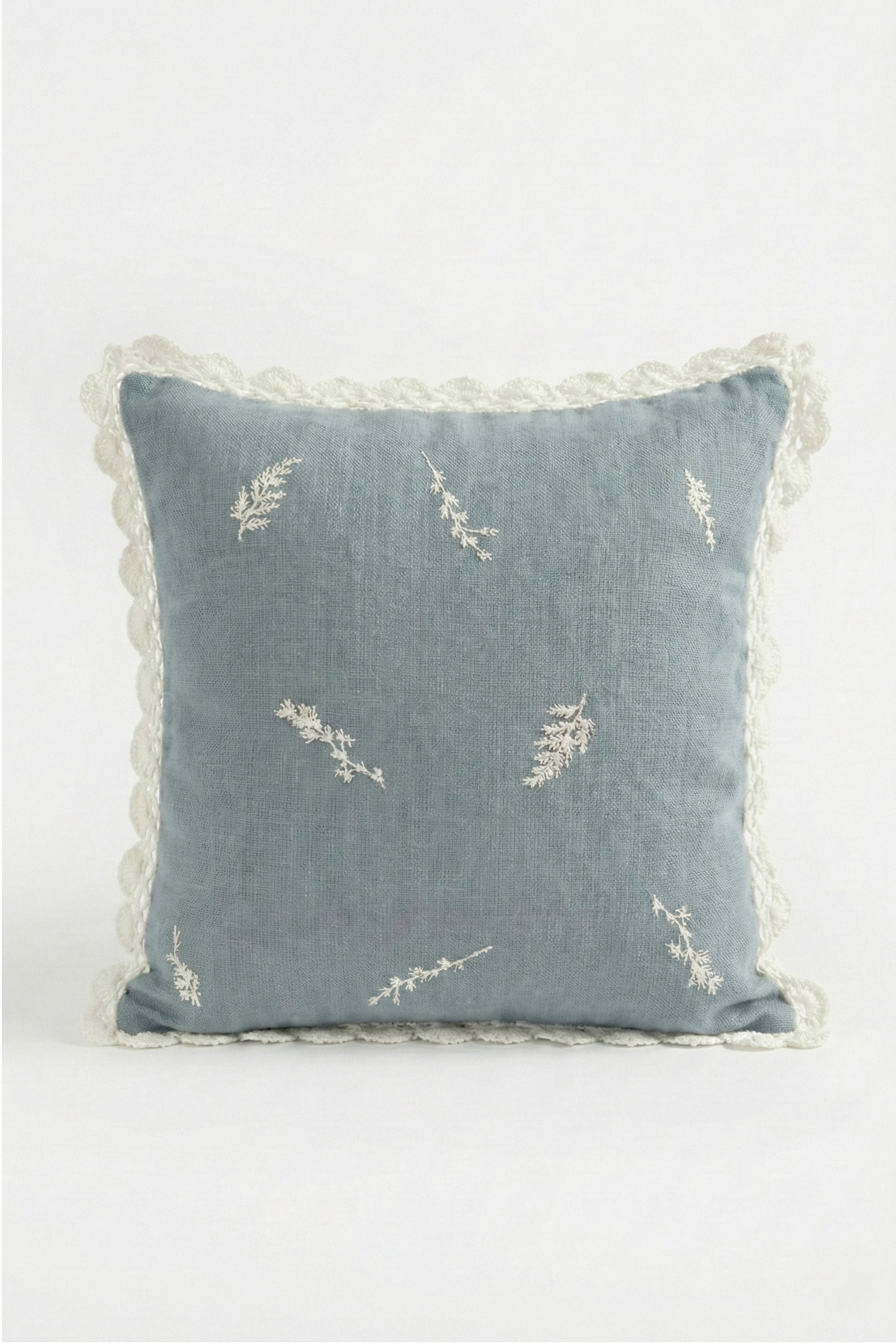 Freya Nakış Detaylı Dekoratif Kırlent Kılıfı 45x45 Jojomia Kırlent Kılıfı