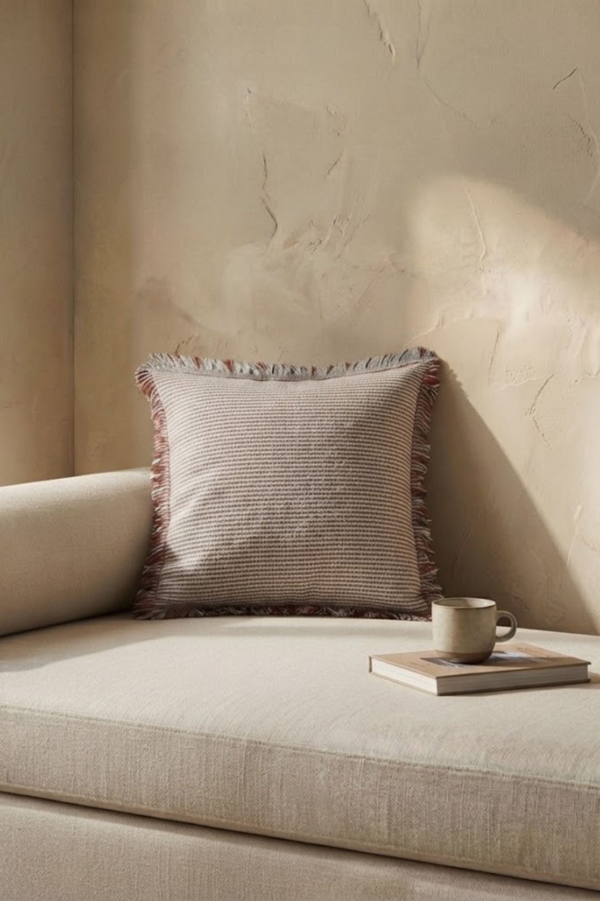 Lyra Saçaklı Kırlent Kılıfı 45x45 Jojomia Kırlent Kılıfı