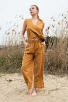 Nina Crop Üst V Yaka Nakış Detaylı Jojomia T-Shirt
