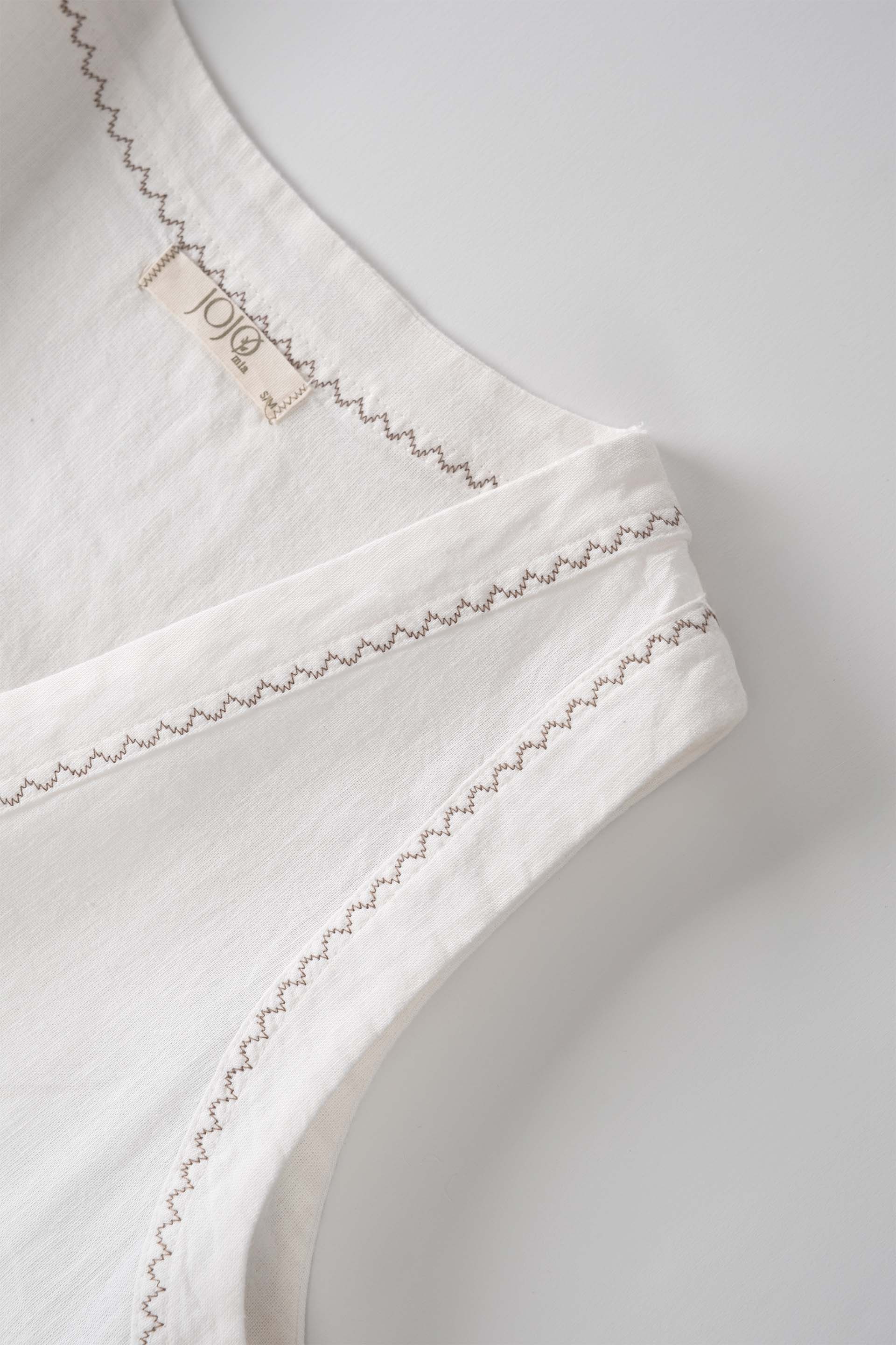 Nina Crop Üst V Yaka Nakış Detaylı Jojomia T-Shirt