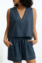 Nina Crop Üst V Yaka Nakış Detaylı Jojomia T-Shirt