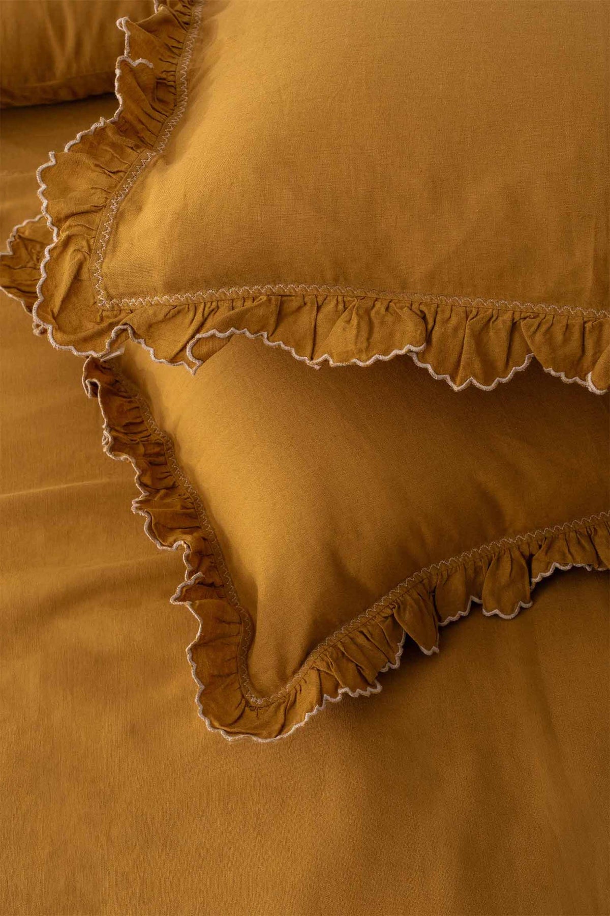 Nina Oxford Yastık Kılıfı Krem İşlemeli Fırfırlı | 50×70 cm | Tekli Jojomia Yastık Kılıfı